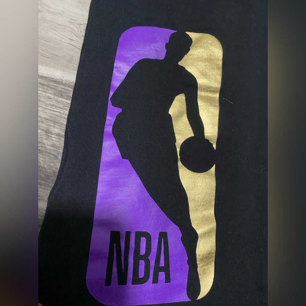 Express LA Lakers  Black and Gold Mens  Tee size Large 100% cotton - Picture 10 of 11